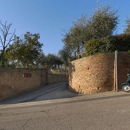 Apartment Il Giardino Del Giuggiolo Siena
